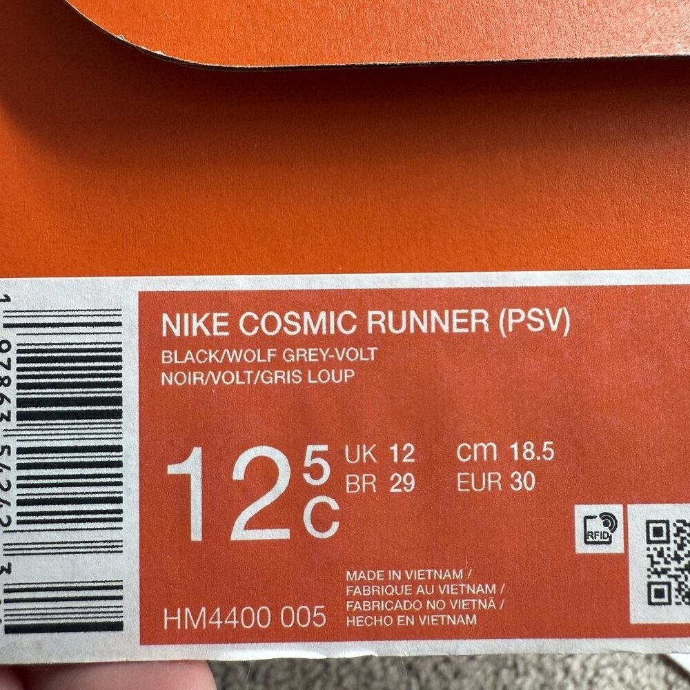 Nike Cosmic Runner PSV Toddler 12C Black Volt Sneakers Kids Running Shoes - Picture 8 of 9